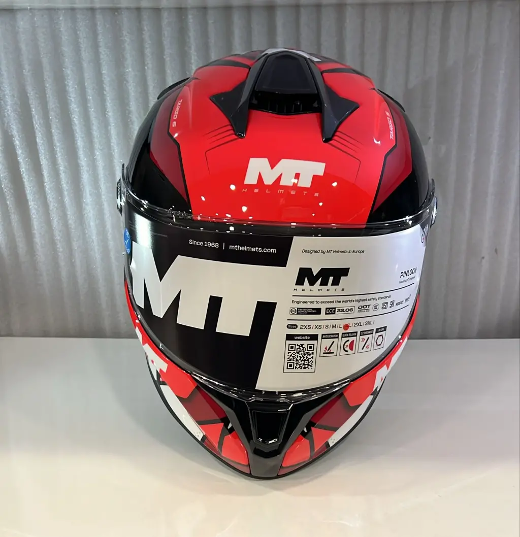 MT HELMETS TARGO S PIQUERAS B5 PARLAK KIRMIZI KAPALI MOTOSİKLET KASKI 2 MT HELMETS TARGO S PIQUERAS B5 PARLAK KIRMIZI KAPALI MOTOSİKLET KASKI - Görsel 2